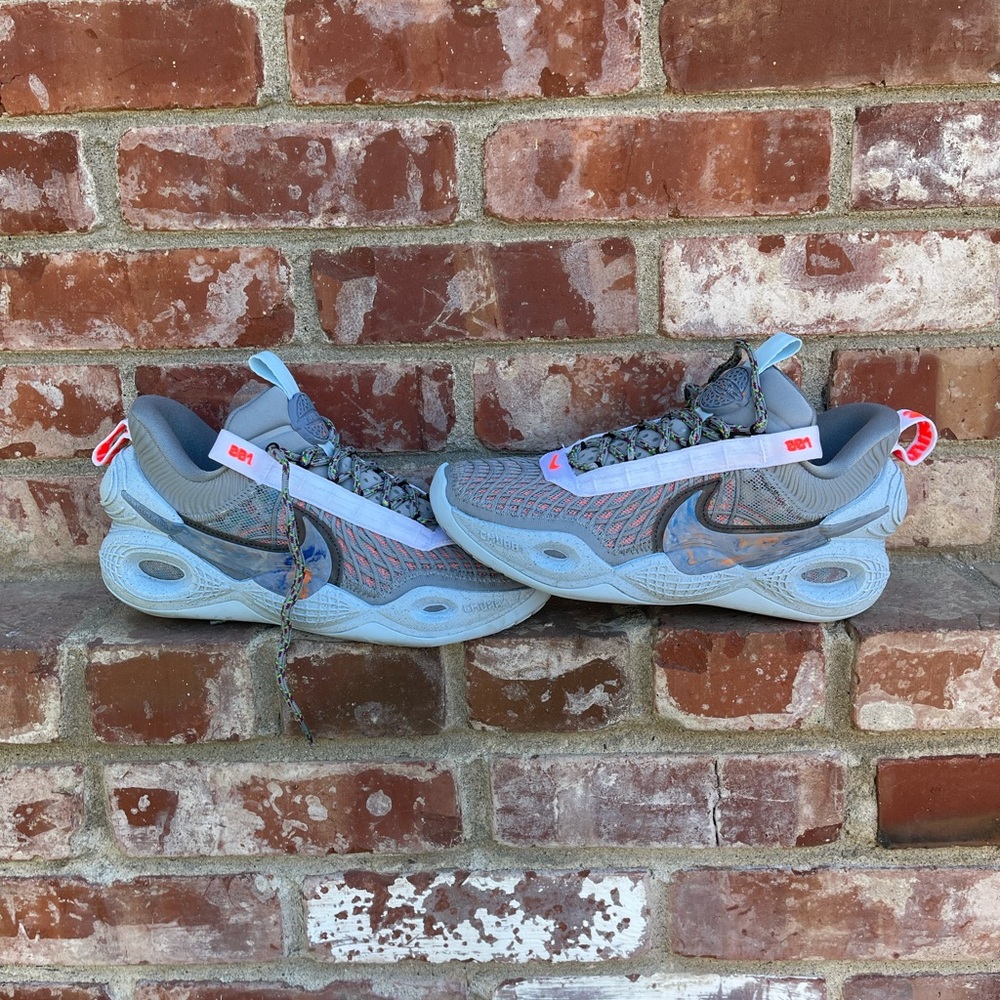 Nike Cosmic Unity woman’s size US 7.5 *With Box